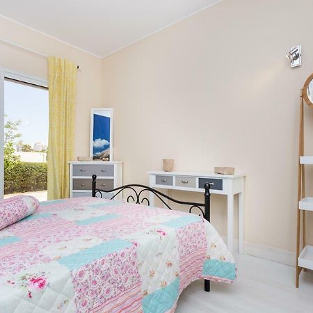Tropical Beach Apartment Litoralmar Portimão Esterno foto